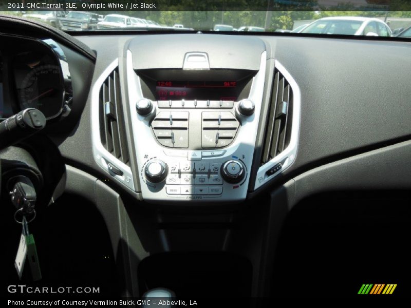 Olympic White / Jet Black 2011 GMC Terrain SLE