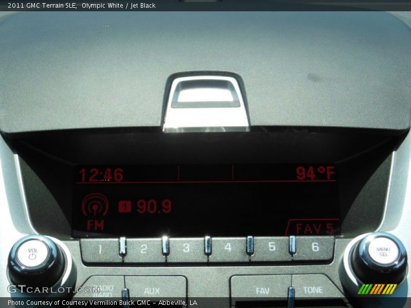 Olympic White / Jet Black 2011 GMC Terrain SLE
