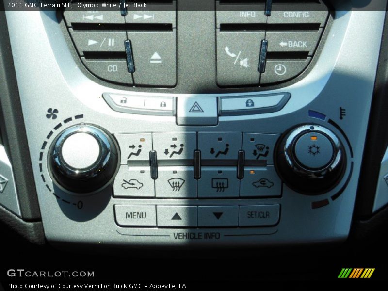 Olympic White / Jet Black 2011 GMC Terrain SLE