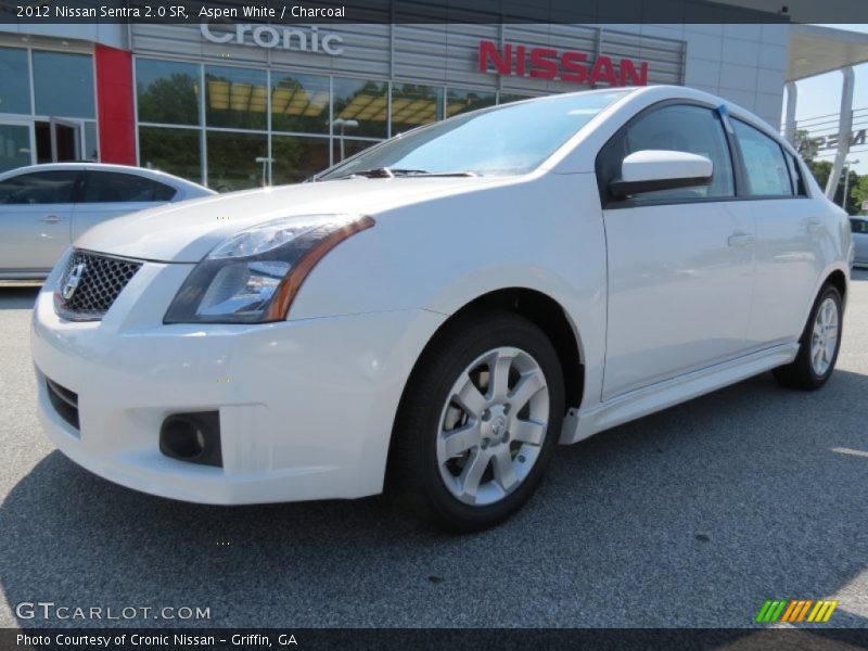 Aspen White / Charcoal 2012 Nissan Sentra 2.0 SR