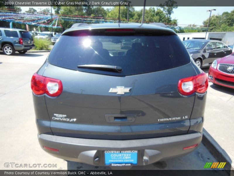 Cyber Gray Metallic / Dark Gray/Light Gray 2009 Chevrolet Traverse LS