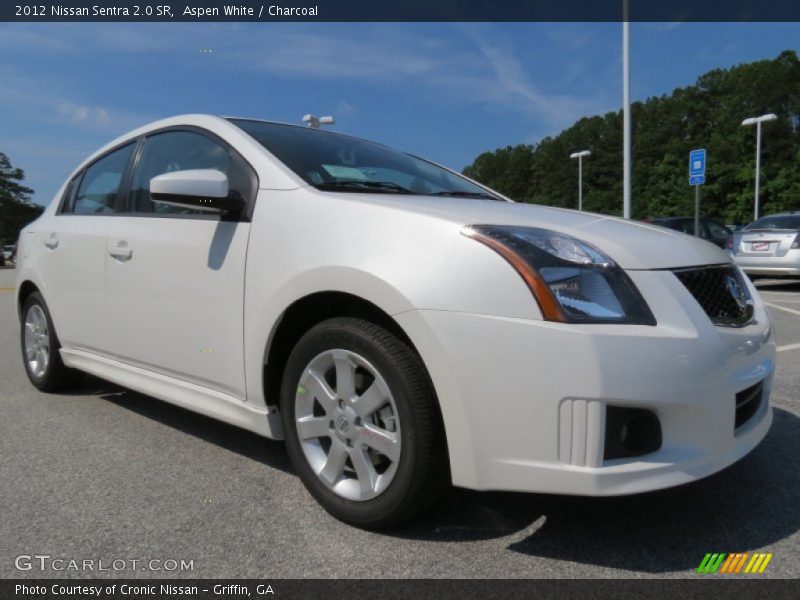Aspen White / Charcoal 2012 Nissan Sentra 2.0 SR