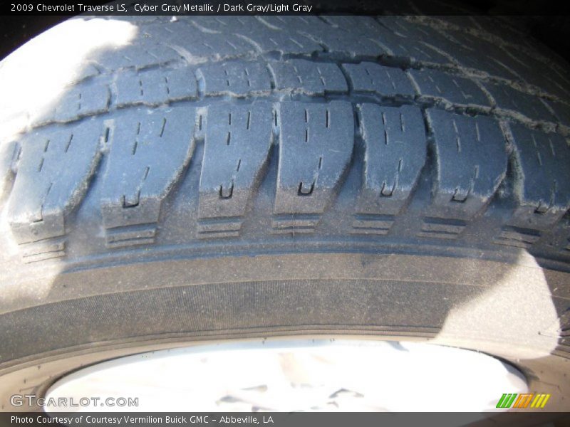 Cyber Gray Metallic / Dark Gray/Light Gray 2009 Chevrolet Traverse LS