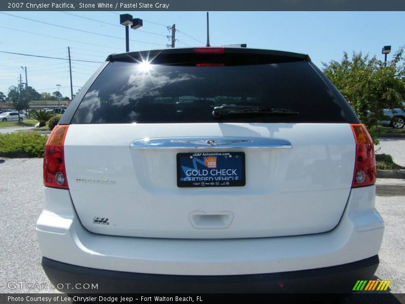 Stone White / Pastel Slate Gray 2007 Chrysler Pacifica