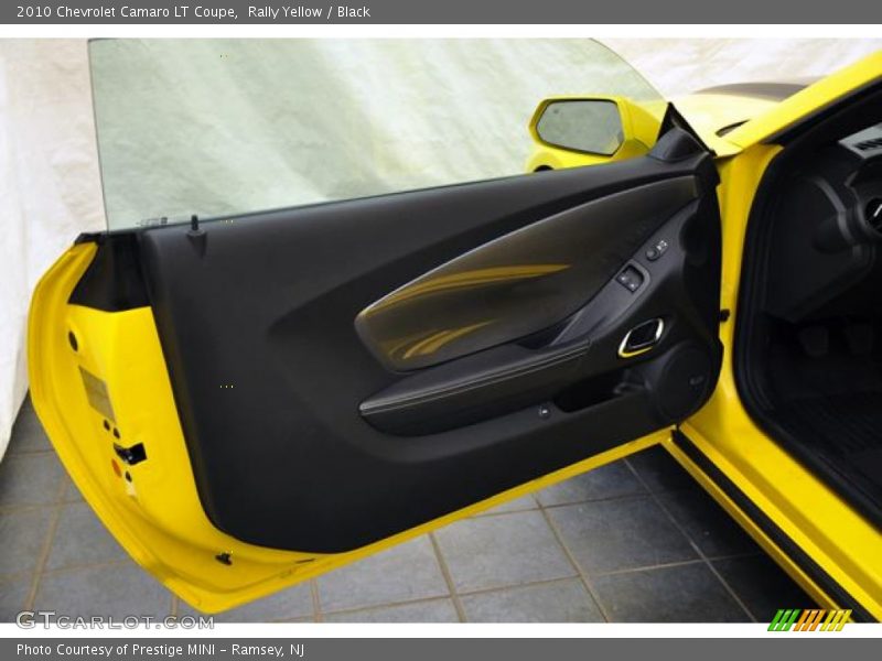 Door Panel of 2010 Camaro LT Coupe