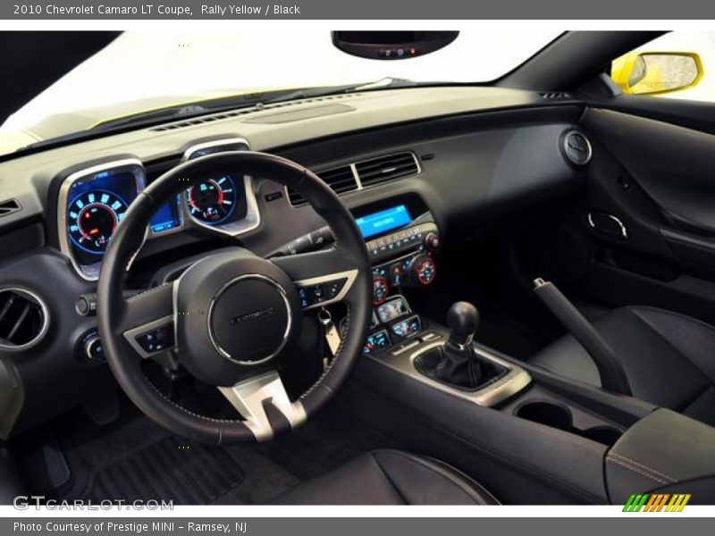 Dashboard of 2010 Camaro LT Coupe