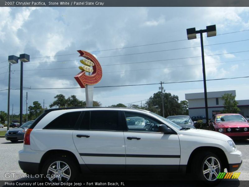 Stone White / Pastel Slate Gray 2007 Chrysler Pacifica