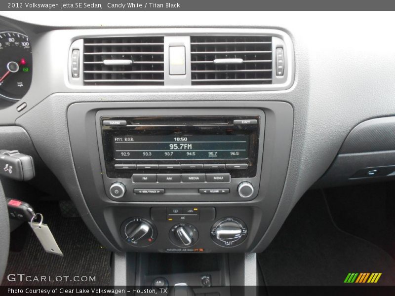 Candy White / Titan Black 2012 Volkswagen Jetta SE Sedan