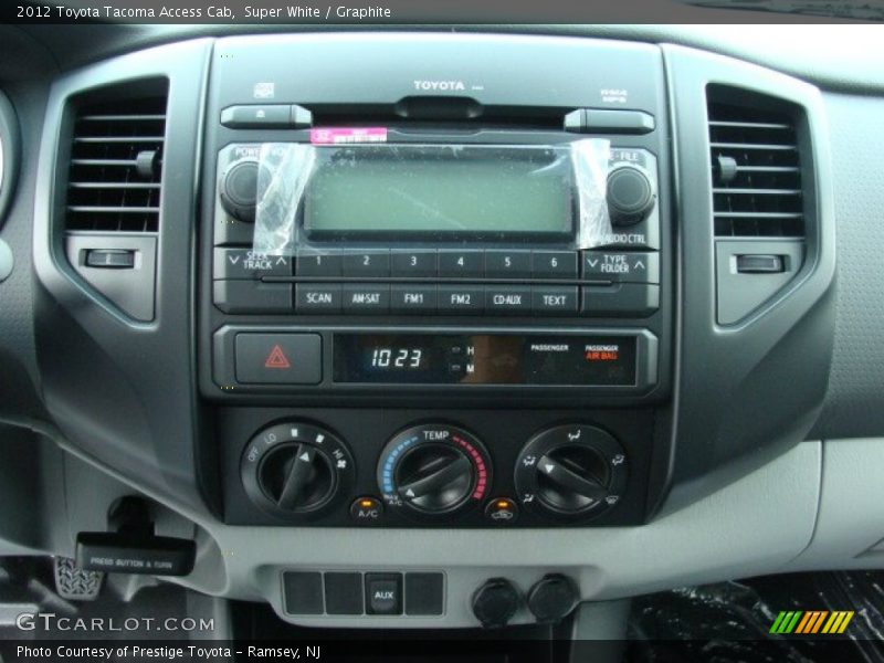 Super White / Graphite 2012 Toyota Tacoma Access Cab