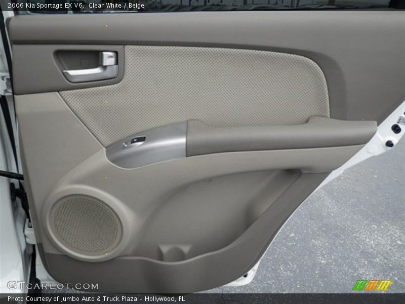Clear White / Beige 2006 Kia Sportage EX V6
