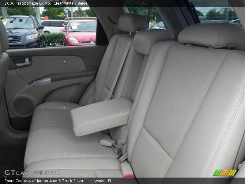 Clear White / Beige 2006 Kia Sportage EX V6