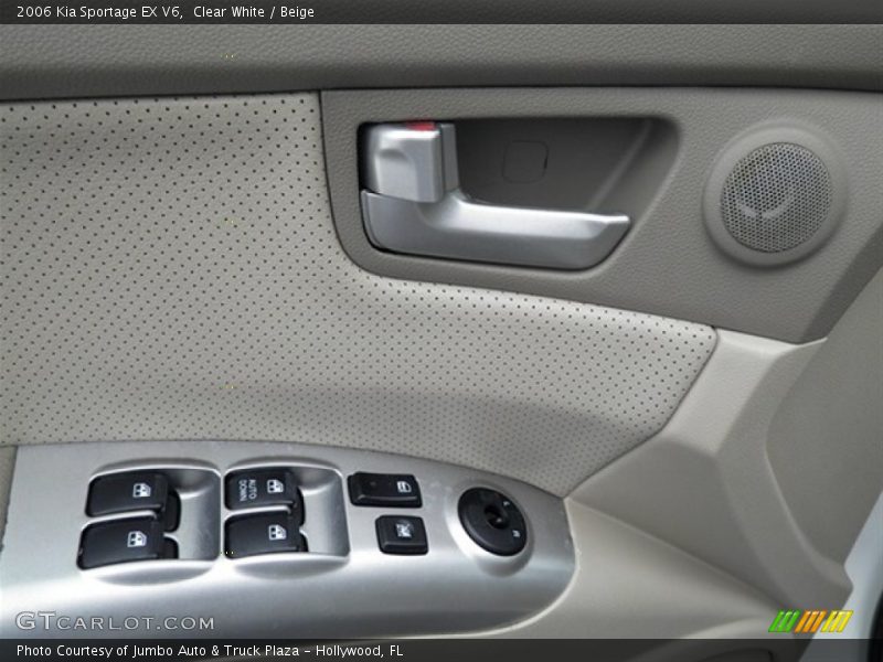 Clear White / Beige 2006 Kia Sportage EX V6