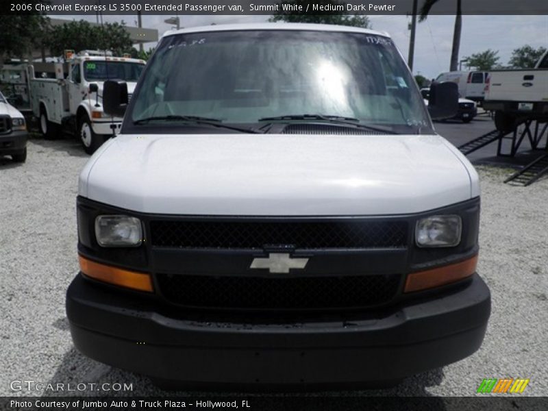 Summit White / Medium Dark Pewter 2006 Chevrolet Express LS 3500 Extended Passenger van
