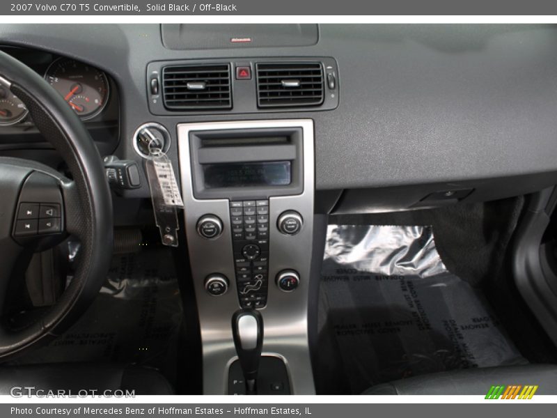 Solid Black / Off-Black 2007 Volvo C70 T5 Convertible