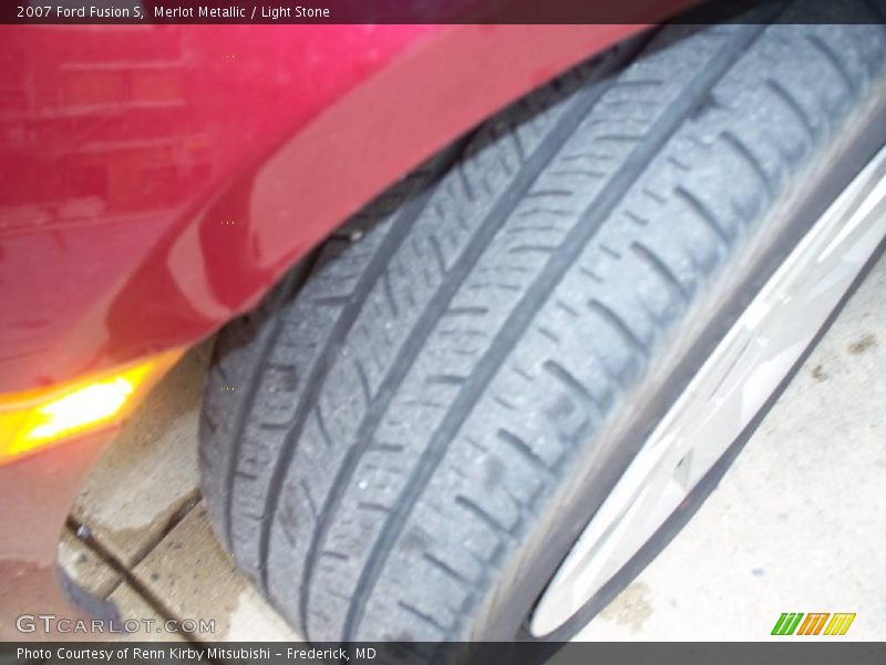 Merlot Metallic / Light Stone 2007 Ford Fusion S