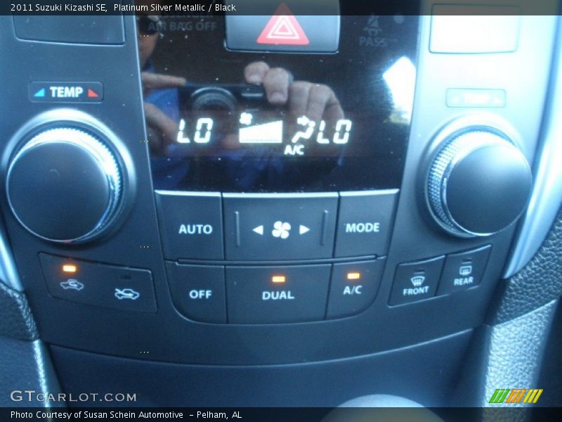 Platinum Silver Metallic / Black 2011 Suzuki Kizashi SE