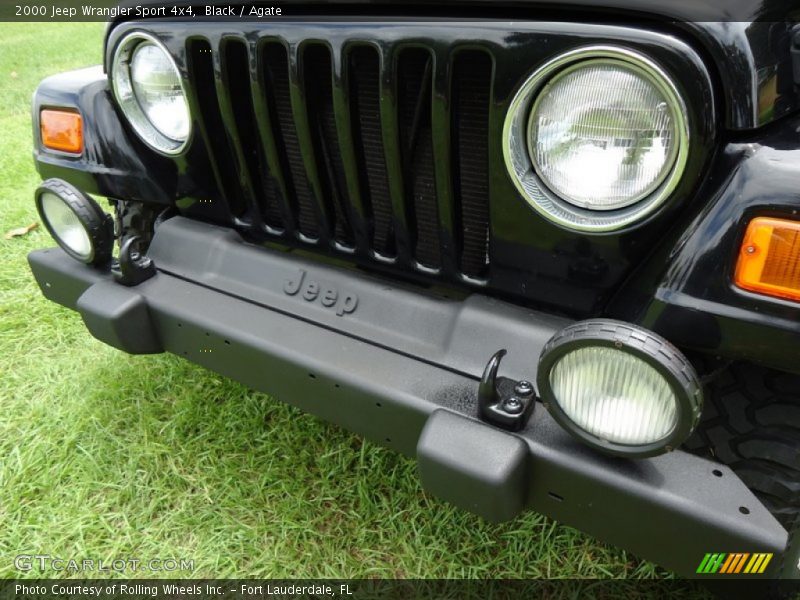 Black / Agate 2000 Jeep Wrangler Sport 4x4