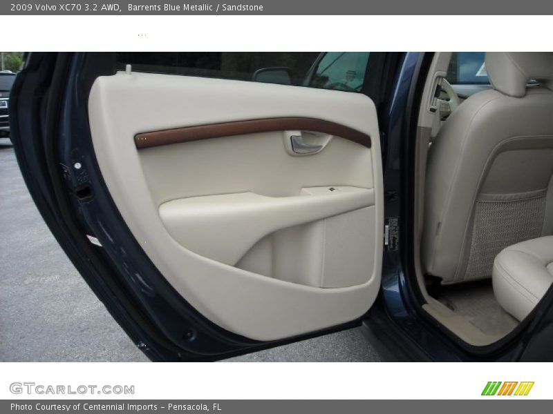 Barrents Blue Metallic / Sandstone 2009 Volvo XC70 3.2 AWD