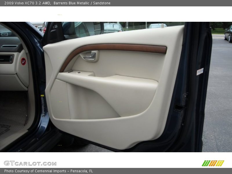 Barrents Blue Metallic / Sandstone 2009 Volvo XC70 3.2 AWD