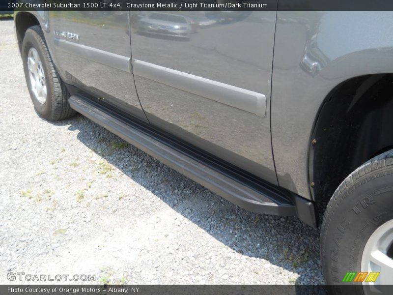 Graystone Metallic / Light Titanium/Dark Titanium 2007 Chevrolet Suburban 1500 LT 4x4
