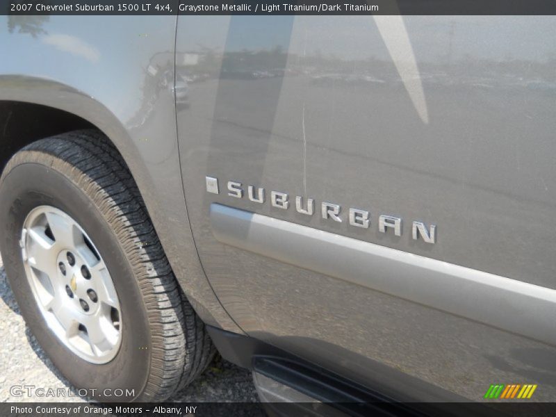 Graystone Metallic / Light Titanium/Dark Titanium 2007 Chevrolet Suburban 1500 LT 4x4