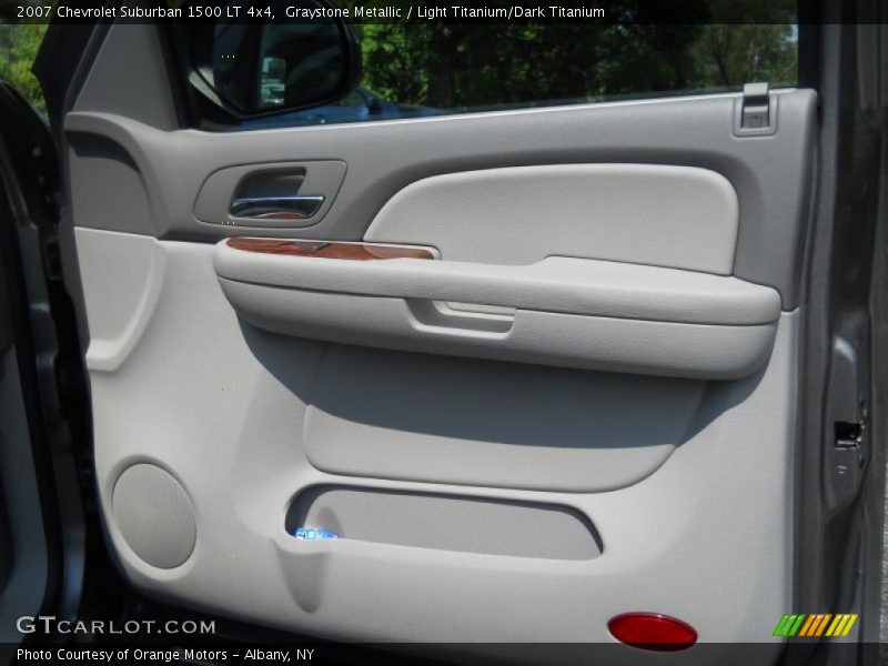 Graystone Metallic / Light Titanium/Dark Titanium 2007 Chevrolet Suburban 1500 LT 4x4