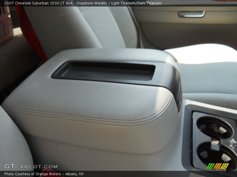 Graystone Metallic / Light Titanium/Dark Titanium 2007 Chevrolet Suburban 1500 LT 4x4