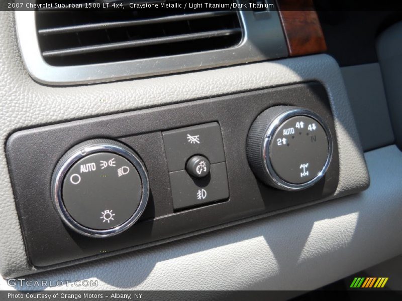 Graystone Metallic / Light Titanium/Dark Titanium 2007 Chevrolet Suburban 1500 LT 4x4