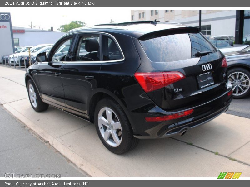 Brilliant Black / Black 2011 Audi Q5 3.2 quattro