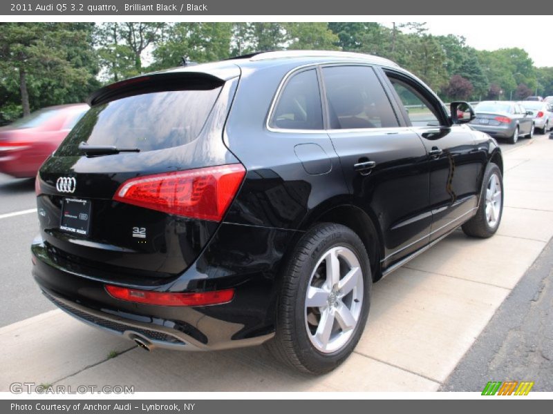 Brilliant Black / Black 2011 Audi Q5 3.2 quattro