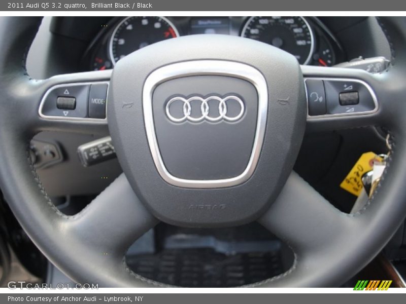 Brilliant Black / Black 2011 Audi Q5 3.2 quattro