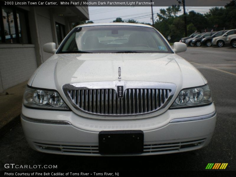 White Pearl / Medium Dark Parchment/Light Parchment 2003 Lincoln Town Car Cartier