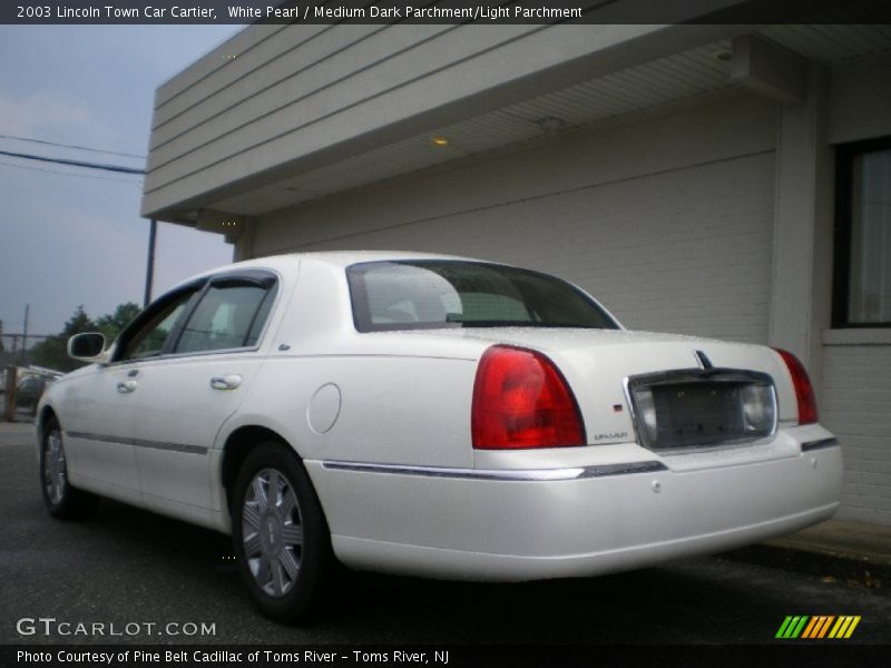 White Pearl / Medium Dark Parchment/Light Parchment 2003 Lincoln Town Car Cartier