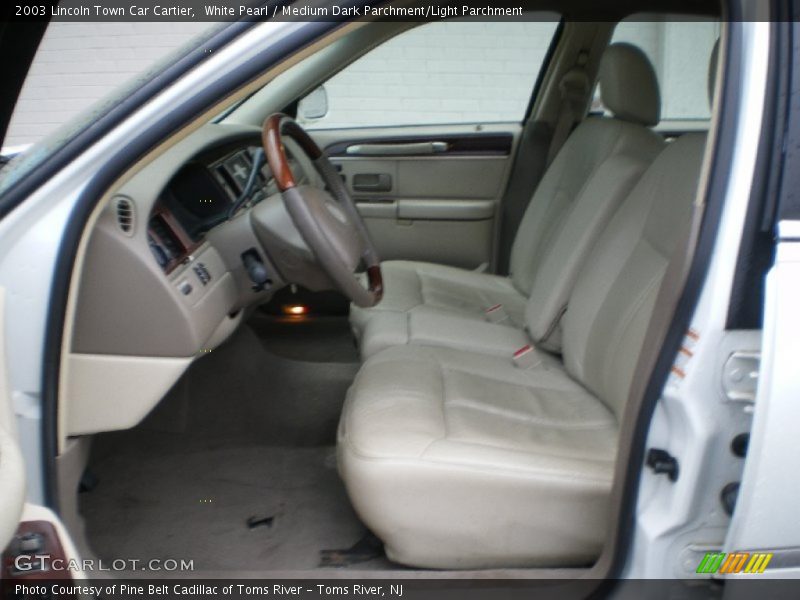 White Pearl / Medium Dark Parchment/Light Parchment 2003 Lincoln Town Car Cartier