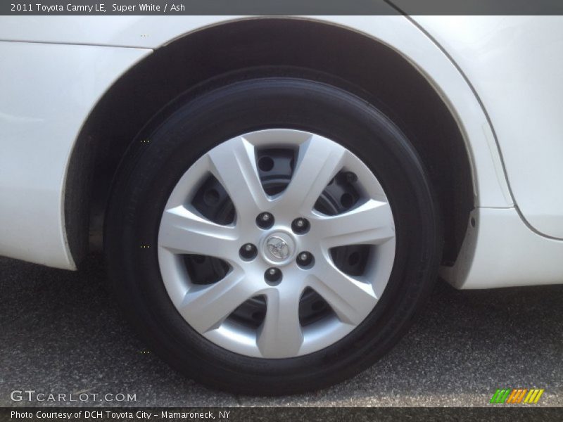 Super White / Ash 2011 Toyota Camry LE