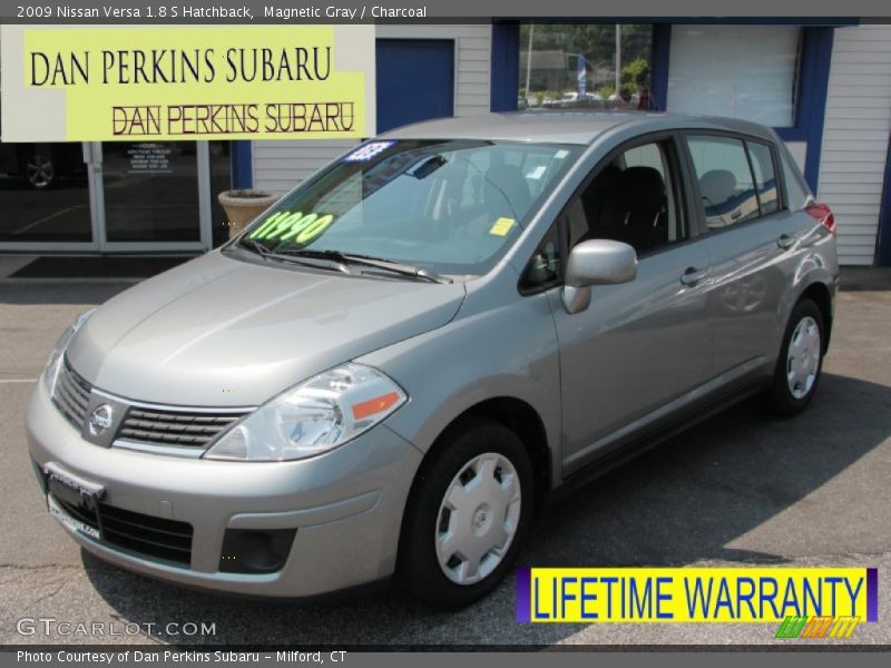 Magnetic Gray / Charcoal 2009 Nissan Versa 1.8 S Hatchback