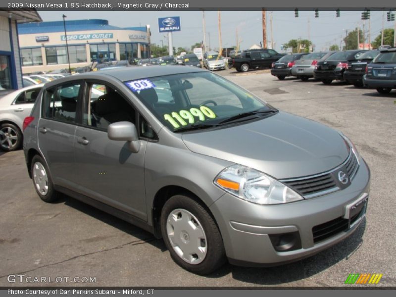 Magnetic Gray / Charcoal 2009 Nissan Versa 1.8 S Hatchback