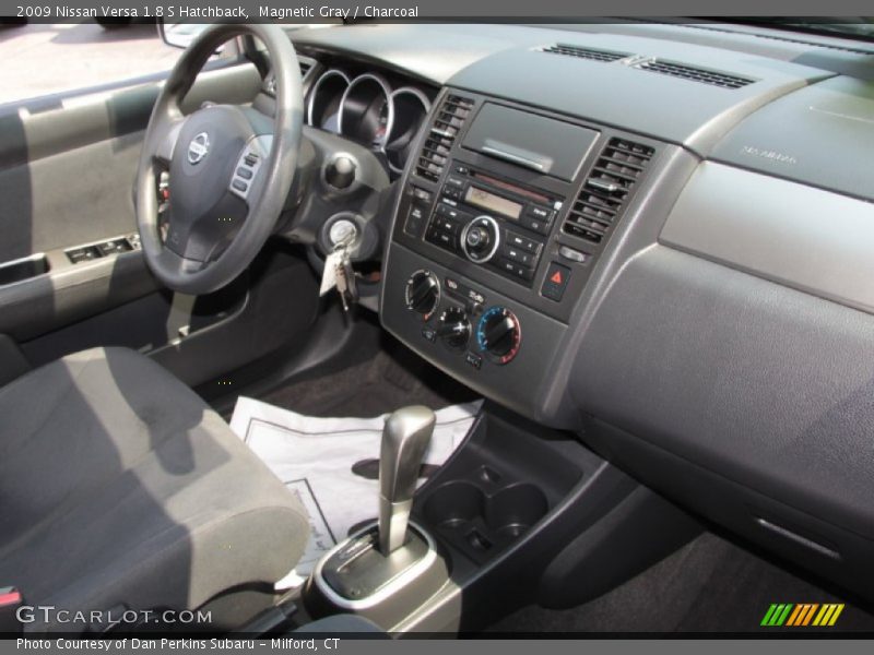 Magnetic Gray / Charcoal 2009 Nissan Versa 1.8 S Hatchback