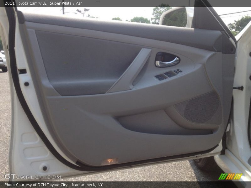 Super White / Ash 2011 Toyota Camry LE