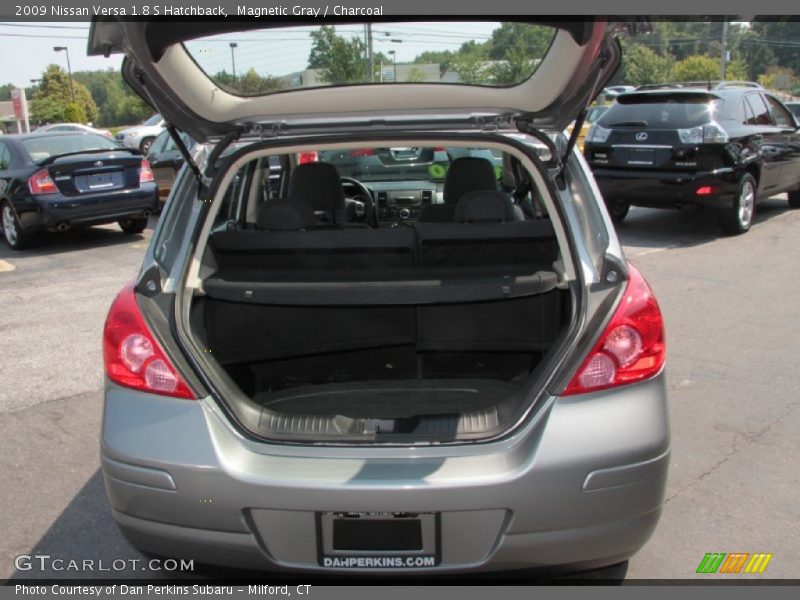 Magnetic Gray / Charcoal 2009 Nissan Versa 1.8 S Hatchback