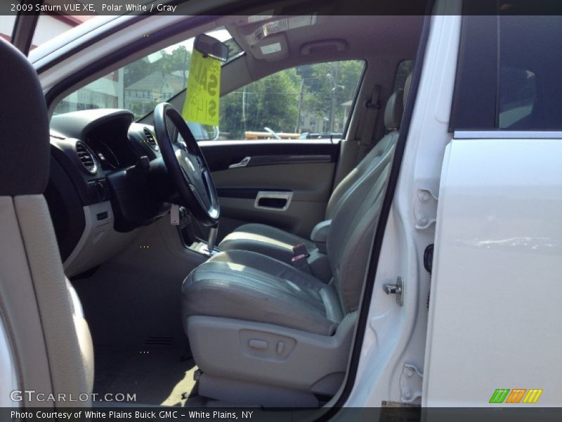 Polar White / Gray 2009 Saturn VUE XE