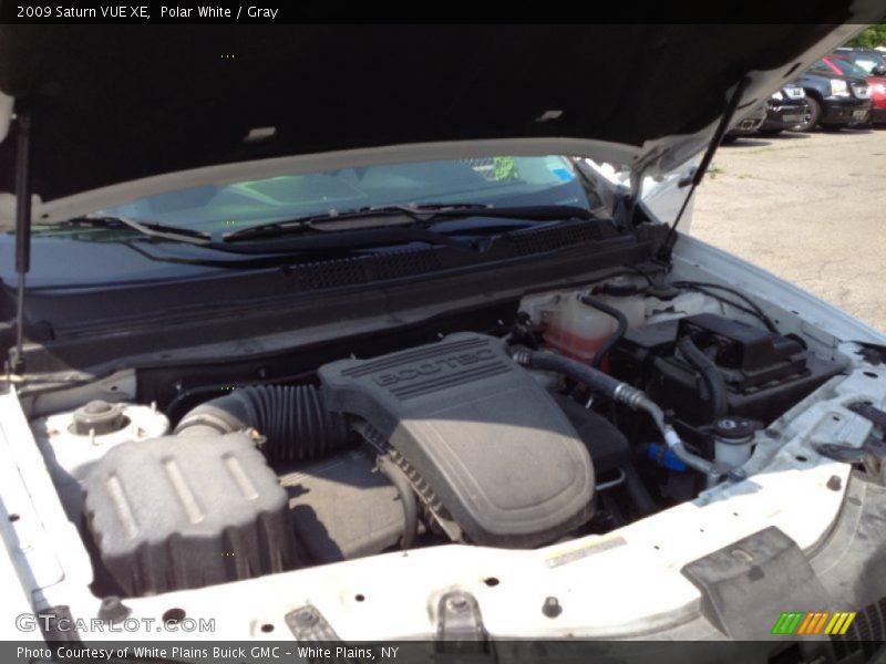 Polar White / Gray 2009 Saturn VUE XE