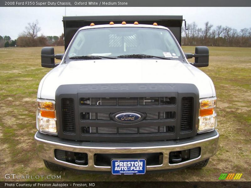 Oxford White / Medium Stone 2008 Ford F350 Super Duty Chassis