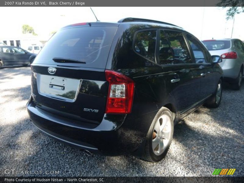 Black Cherry / Beige 2007 Kia Rondo EX V6