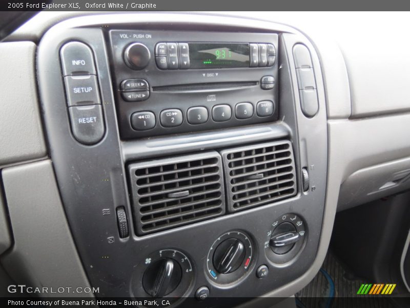 Oxford White / Graphite 2005 Ford Explorer XLS