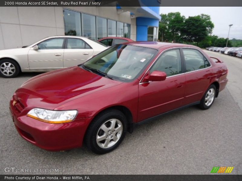 Ruby Red Pearl / Ivory 2000 Honda Accord SE Sedan