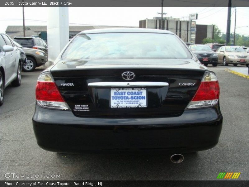 Black / Gray 2005 Toyota Camry LE