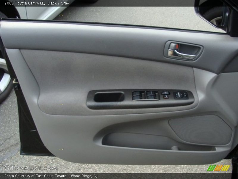 Black / Gray 2005 Toyota Camry LE