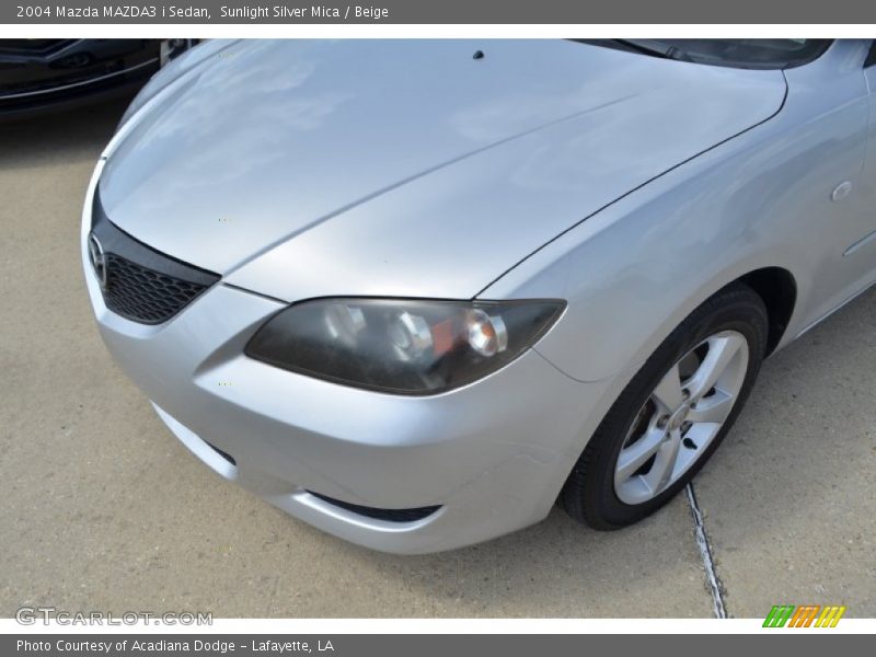 Sunlight Silver Mica / Beige 2004 Mazda MAZDA3 i Sedan