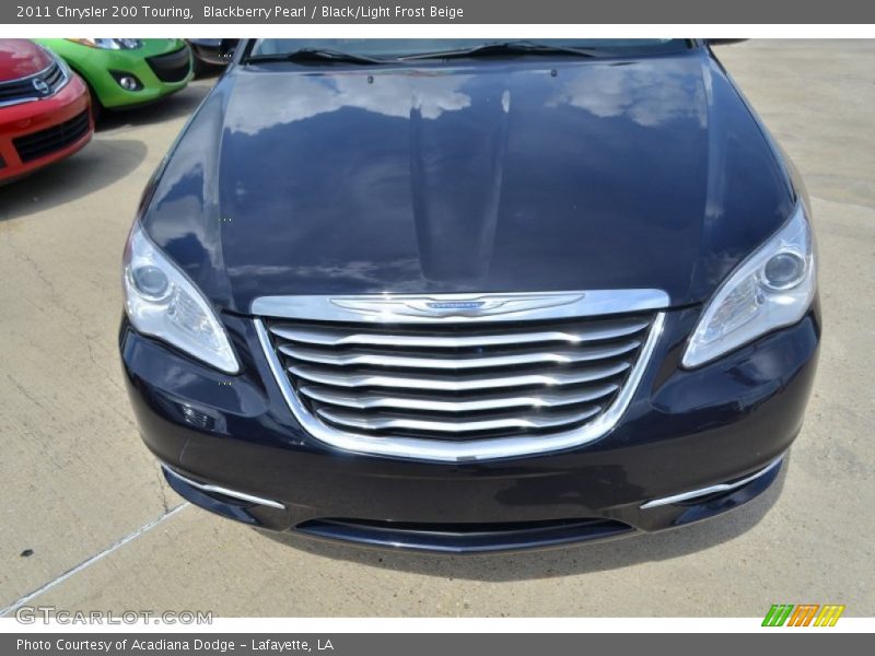 Blackberry Pearl / Black/Light Frost Beige 2011 Chrysler 200 Touring